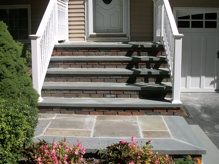 Bluestone Steps, Home Entrance